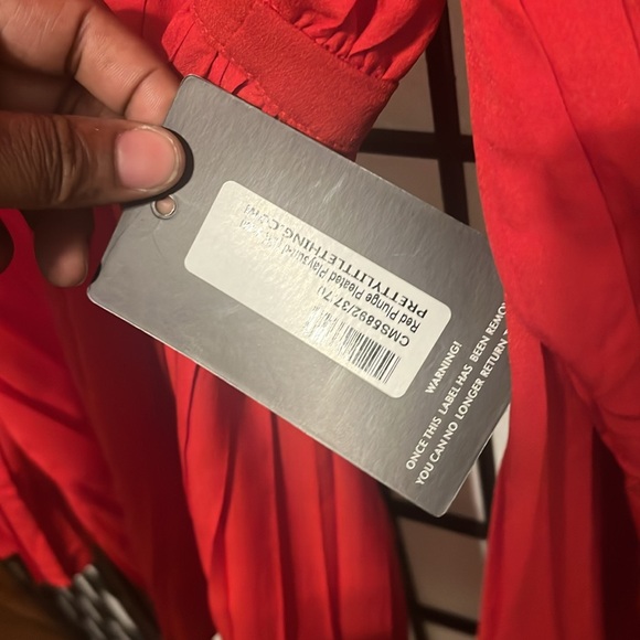 Red Plunge Pleated Romper- Size 8 - Picture 4 of 5